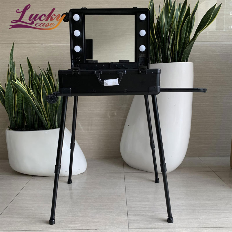 Free Standing Workstation Rolling Cosmetic Case Luggage with Light Bulb Mirror